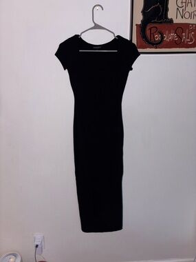 Black Cap-Sleeve Midi Dress - Women
